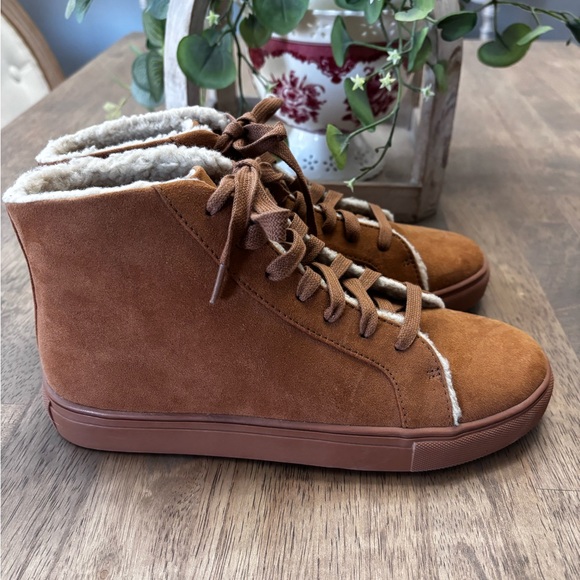 Loft fleece lined suede like booties NWOT - Picture 4 of 8